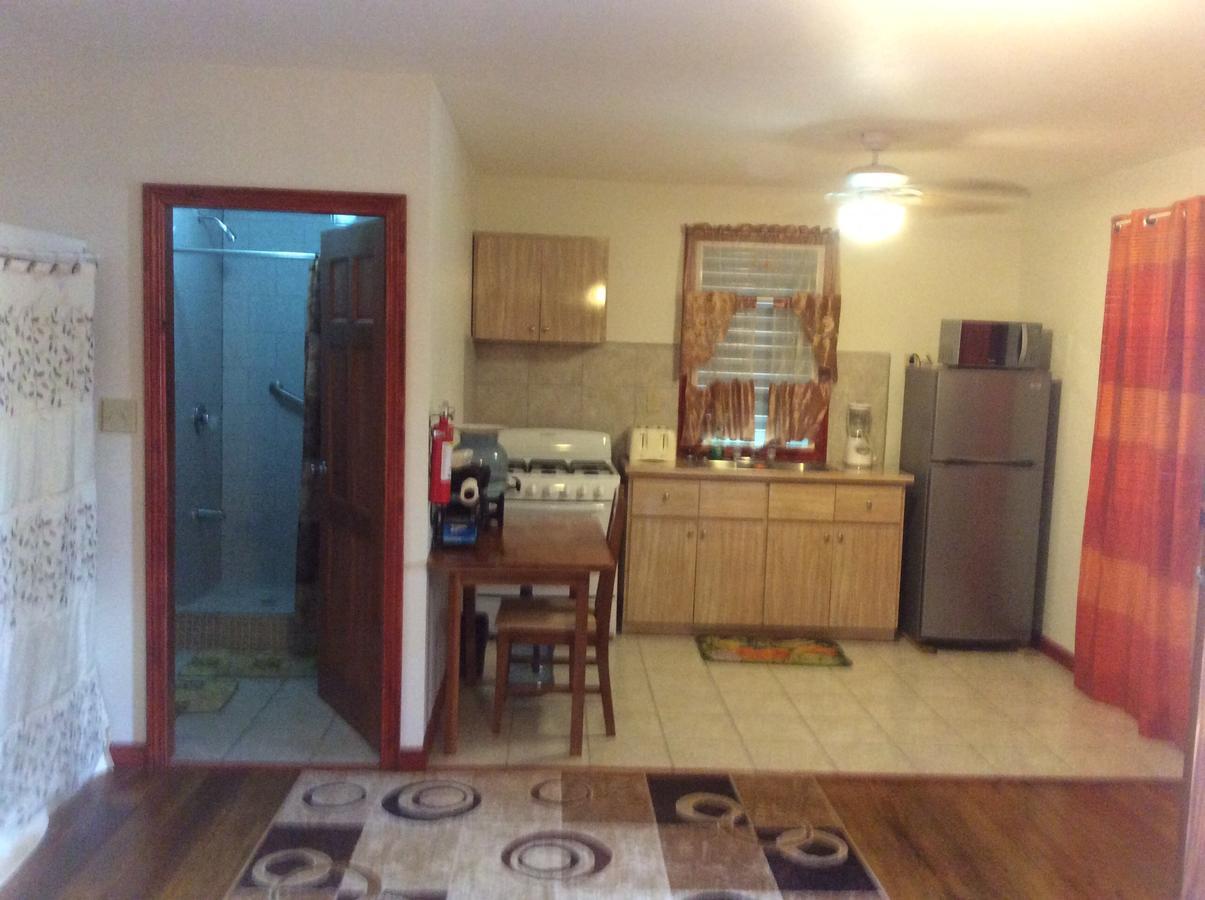 River Bend Resort B&B Kota Belize Bagian luar foto